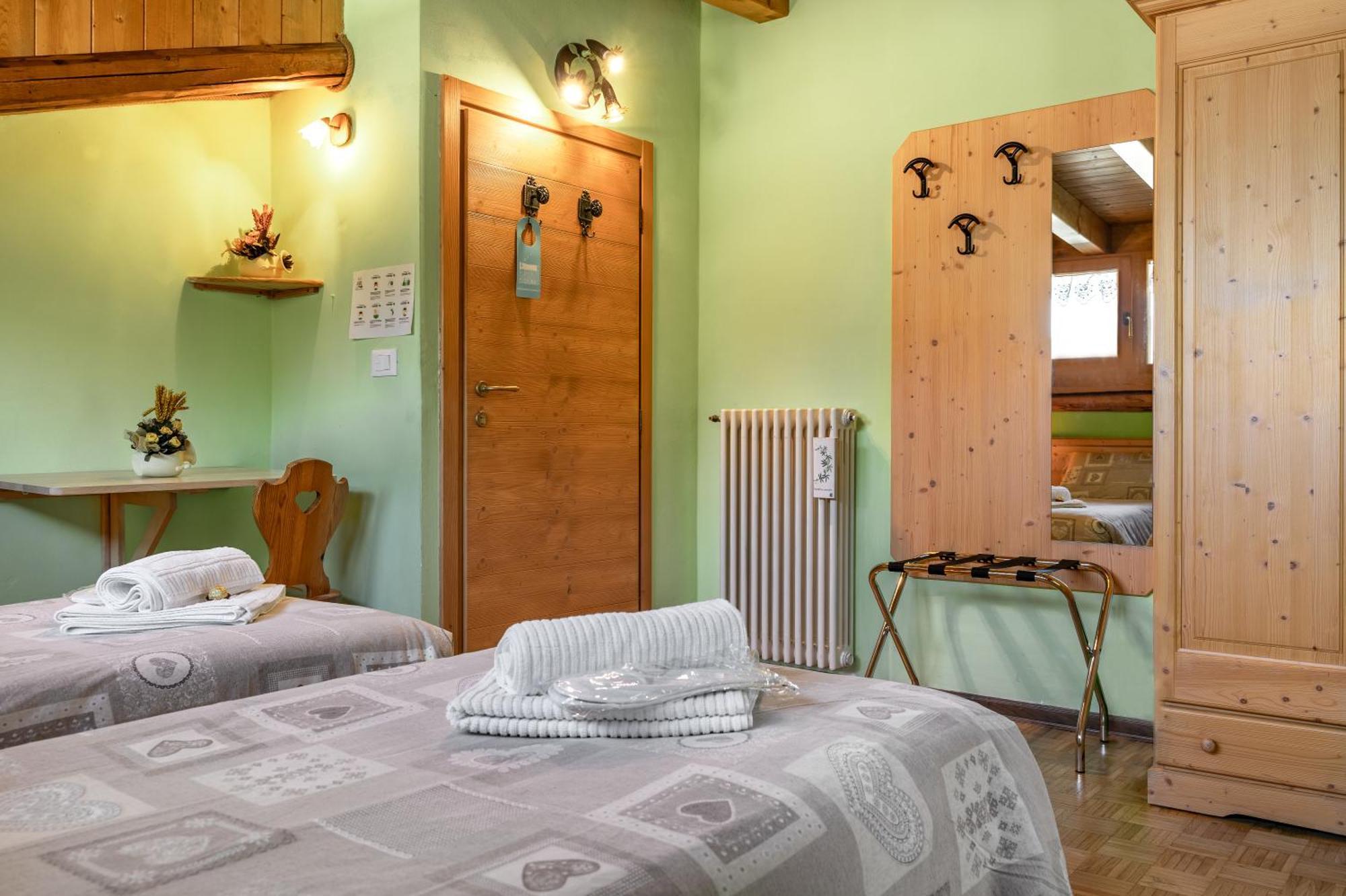 Perarolo di Cadore B&B La Genzianella מראה חיצוני תמונה