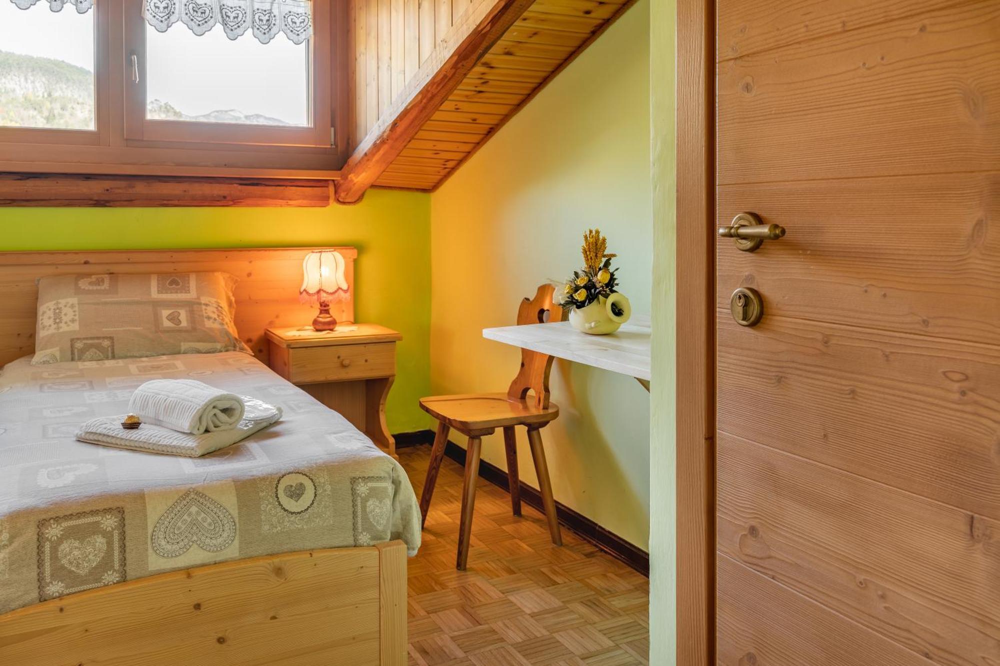 Perarolo di Cadore B&B La Genzianella מראה חיצוני תמונה