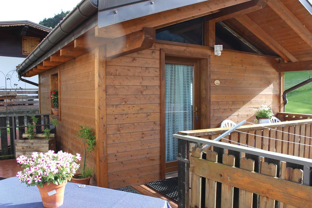 Perarolo di Cadore B&B La Genzianella מראה חיצוני תמונה
